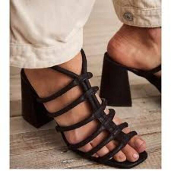 FREE PEOPLE COLETTE CINCHED HEEL BLACK WOMEN SIZE 37 BRAND NEW WITH PARTIAL TAG - Picture 1 of 5